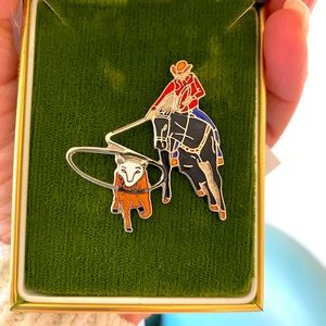 Rodeo silvertone pin